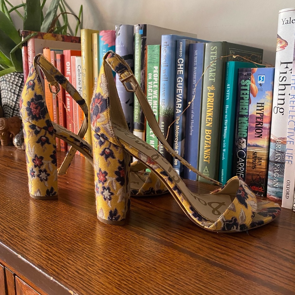 Sam Edelman Yaro Block Heel - Embroidered